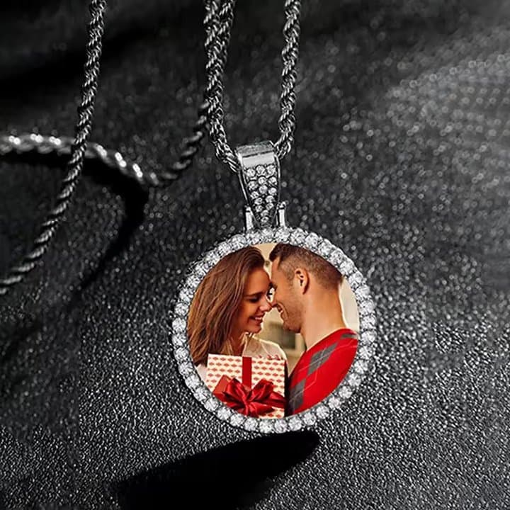 Silver round photo locket pendant